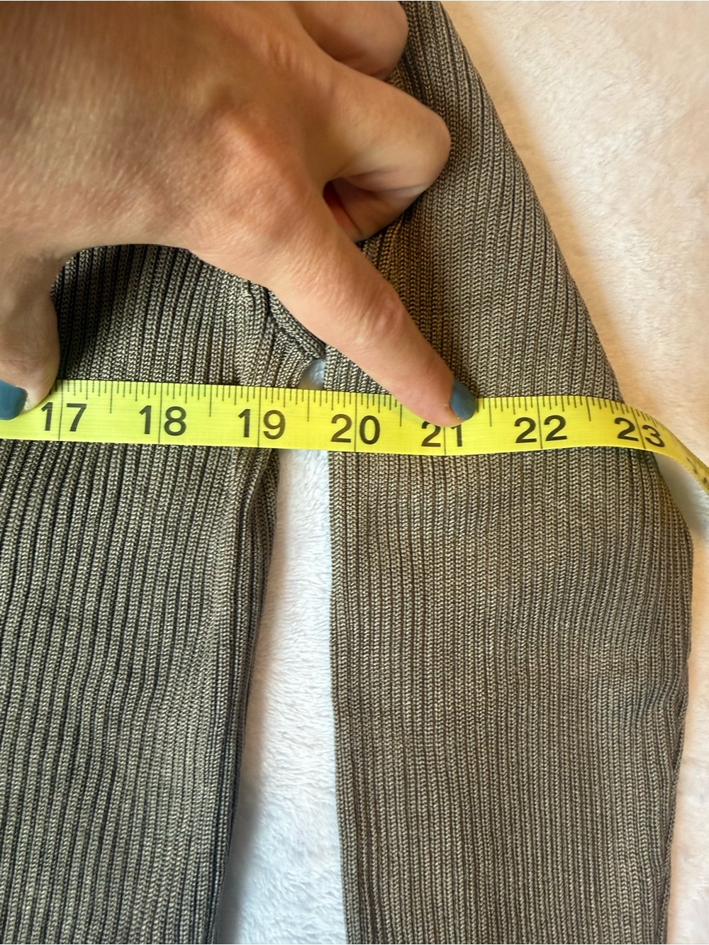Preview Collection Olive Ribbed Crew Neck Sweater - Picture 3 of 5